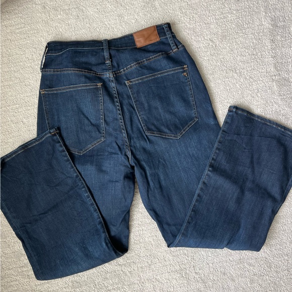 Madewell Curvy Cali Demi - boot jeans -size 30 - dark wash - Picture 5 of 10